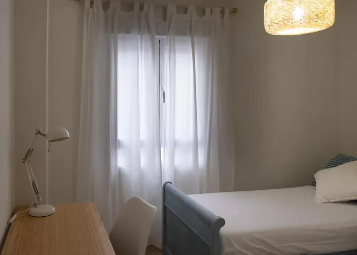 Victoria's Modern And Cosy 2 Bedroom Appartement