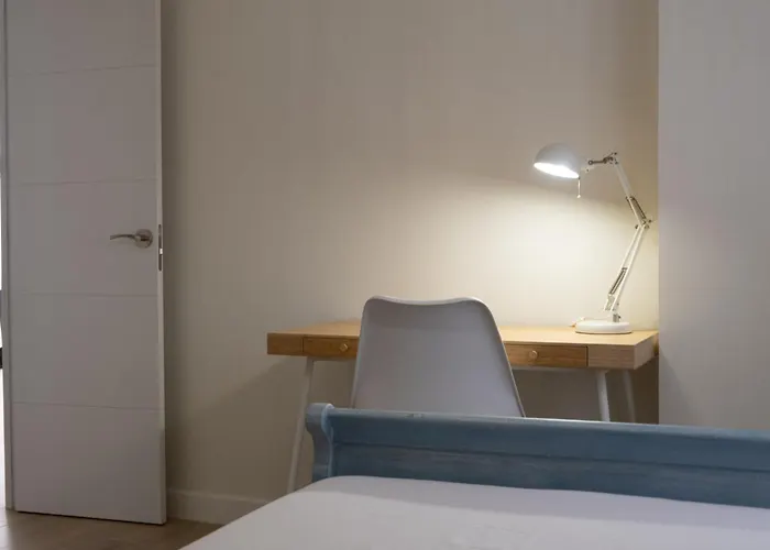 Victoria's Modern And Cosy 2 Bedroom Appartement *