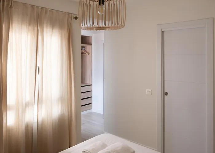 Victoria's Modern And Cosy 2 Bedroom