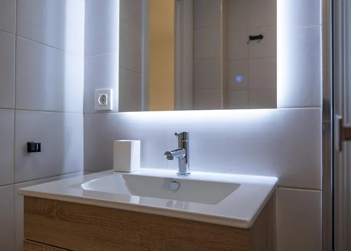 Victoria's Modern And Cosy 2 Bedroom Appartement